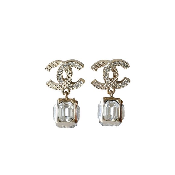 Chanel CC Crystal Strass Cube Drop Stud Earrings Gold - Picture 1 of 1